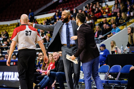Kitchener, Ontario (January 23, 2020) - KW Titans take on the Windsor Express at The Aud Thursday night. Final score: 97 Titans - 105 Express.  Photo by Alicia Wynter


Exif: 
X-H1 | XF50-140mmF2.8 R LM OIS WR
f/2.8 | 1/1000 | ISO 3200