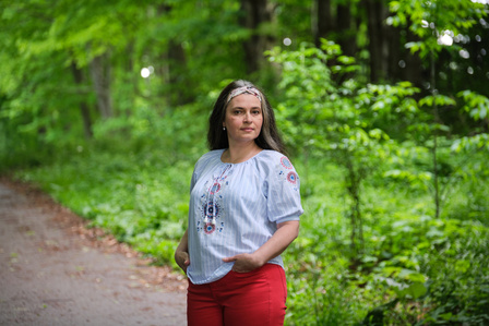 May 27, 2022 (London, Ontario) - Inna Ellacott sits for her portrait for Globe &amp; Mail at Forest Hill Woods in London, ON, Friday afternoon.  Alicia Wynter&#x2F;The Globe and Mail