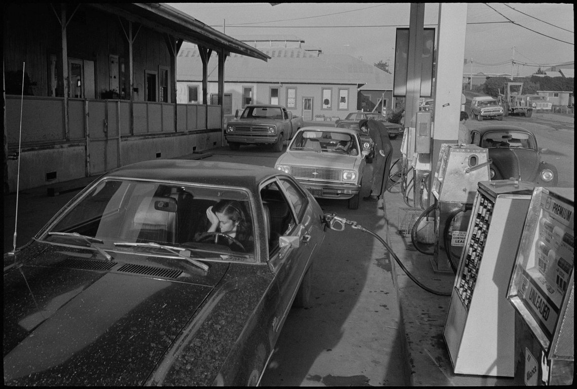 Nicholas Blair photography copyright 1982, black and white, San Francisco, Morning light, urban life