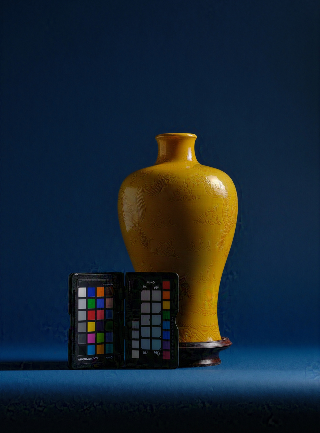 Stephanie Shih, Still Life workshop at Museums at Washington and Lee University, vase