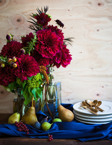 farmgirl flowers pear dahlias table setting