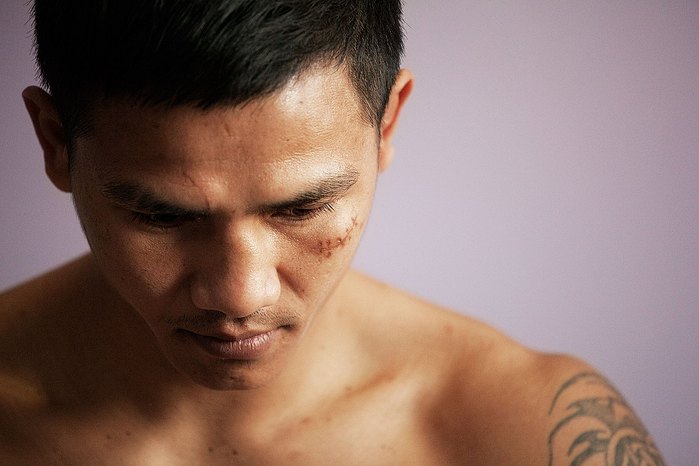 Muay Thai- MMA- und Sportler vorm Wettkampf