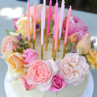 cakes with flowers, custom cakes, bakery, bakery near me, bluem malibu, malibu cakes, malibu bakery, Malibu Bakery, desserts, custom desserts, Malibu cake artist, floral cakes, Malibu wedding cakes, buttercream cakes in Malibu, olive oil cakes in Malibu