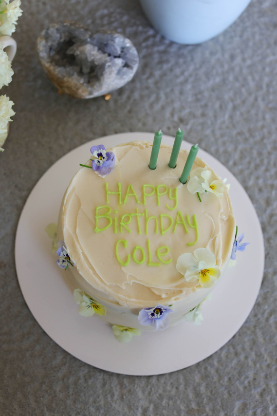 simple cake, simple cakes, elegant cakes, beautiful cakes, elegant cake, cakes malibu, best bakery in Malibu