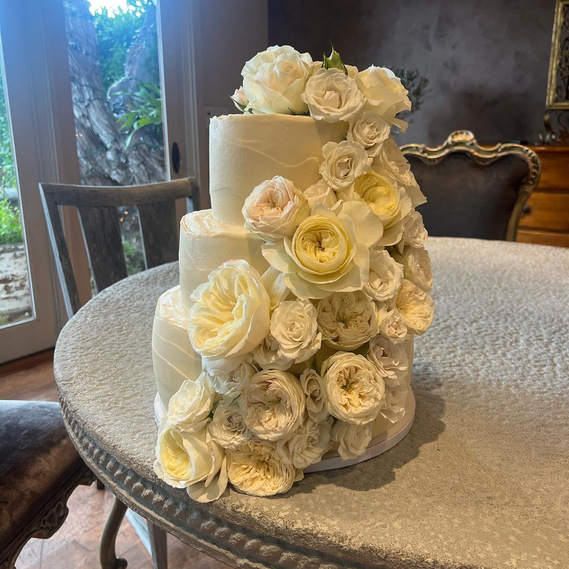 wedding cakes, malibu cakes, malibu bakery, weddings in malibu, malibu bakery, wedding cake, wedding, malibu, events, malibu events, bakeries near me malibu, bakeries near me, cake shop malibu