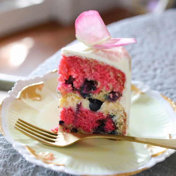 flutter cake, marble cake, blueberry lemon cake, best cake near me, fresh cake, wedding cakes, gourmet cakes, artisan cake, the girl with the cakes, Jenefer Taylor, BLUEM MALIBU