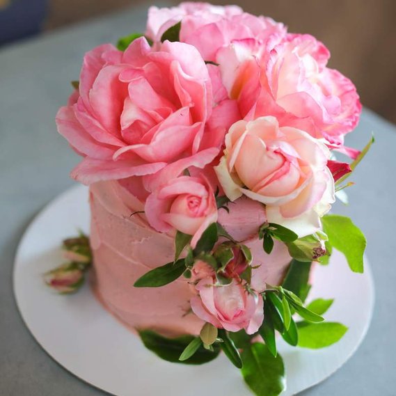 Beautiful Pink Cake with Pink Flowers, pink cakes, cakes with flowers, rose colored cake