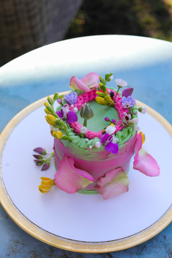 little cakes, pretty cakes, comfort cakes, adorable cakes, cute cakes, spring cakes