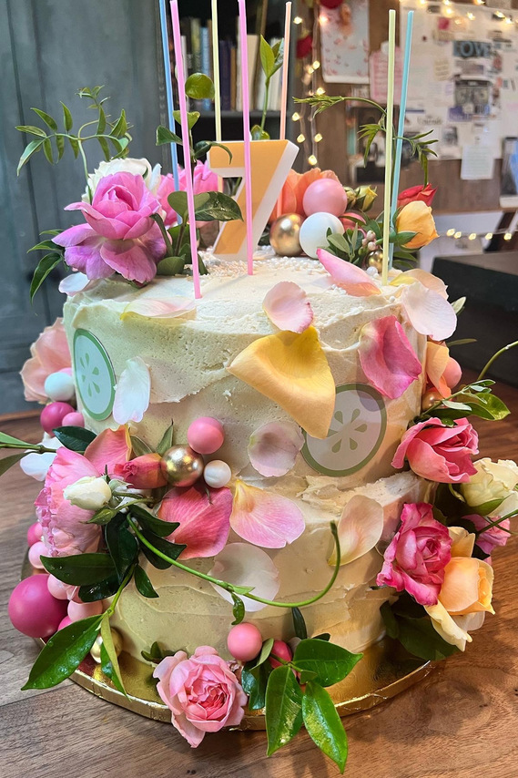 spa cake, little girls cakes, kids cakes