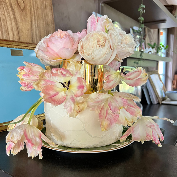 divorce cakes, divorce party ideas, divorce party cakes in malibu, break up cakes, break up cakes malibu, freedom cake, divorce cakes near me, malibu break up cakes
