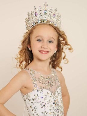 Becoming a legend...Queen Meeka's first pageant age 4

Photo by Kelly Downton