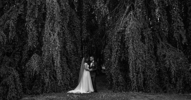 CT Wedding Photographers
Black and White Photos
Top Connecticut Wedding Photographers