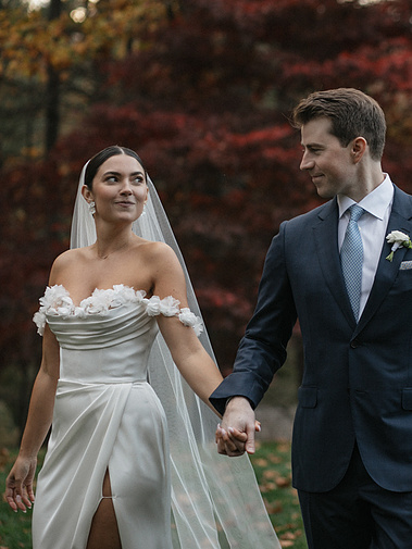 Bride and groom on a beautiful October day at Mayflower Inn in Washington, Connecticut — captured by a CT-based wedding photographer.