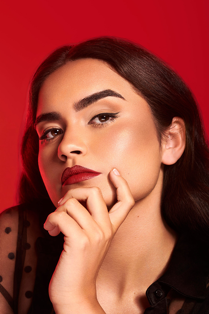 Sprezzatura Editorial Fashion Studio Photography UK
Blend Brushes Beauty Photography Studio UK
Infinity Cove Studio Photography for Sprezzatura UK
High-Fashion Editorial Studio with Blend Brushes UK
Professional Beauty Photography with Sprezzatura
Studio