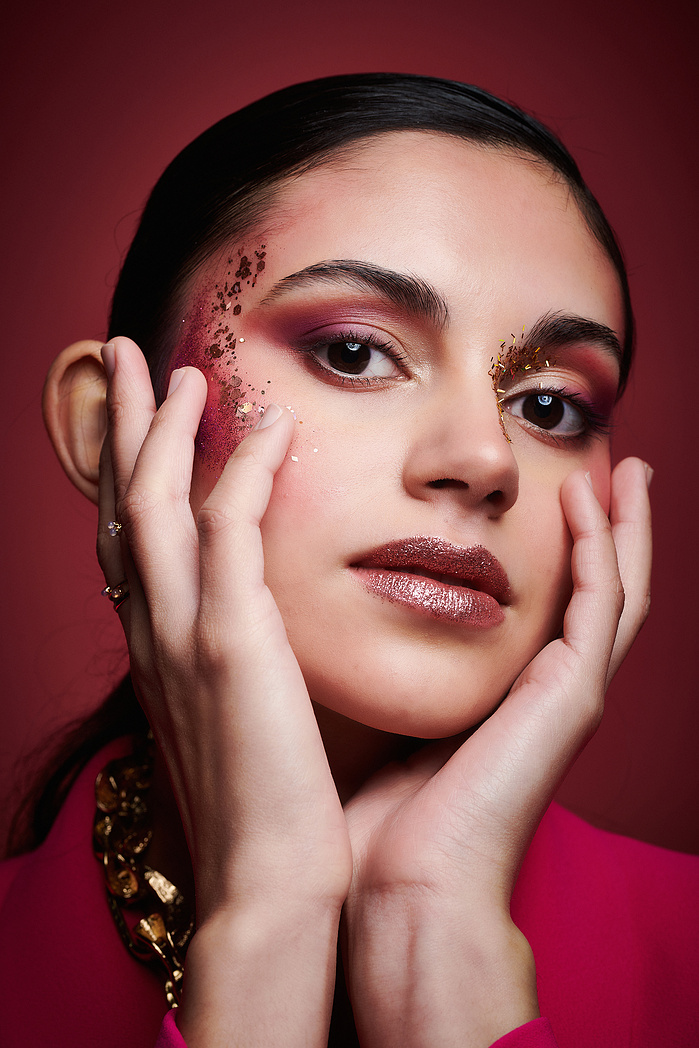 Latest Studio Beauty Photography Trends with Profoto Lighting UK
Fashion Photography Studio Innovations with Models London
Cutting-Edge Studio Makeup Photography with Profoto Lights Glasgow
Trendsetting Beauty Studio Photography with Colours Models