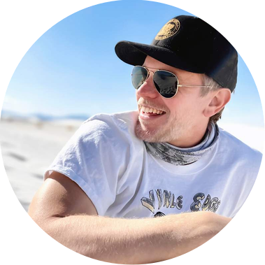 A portrait of Zach Tarrant shooting a 2020 training camp practice.