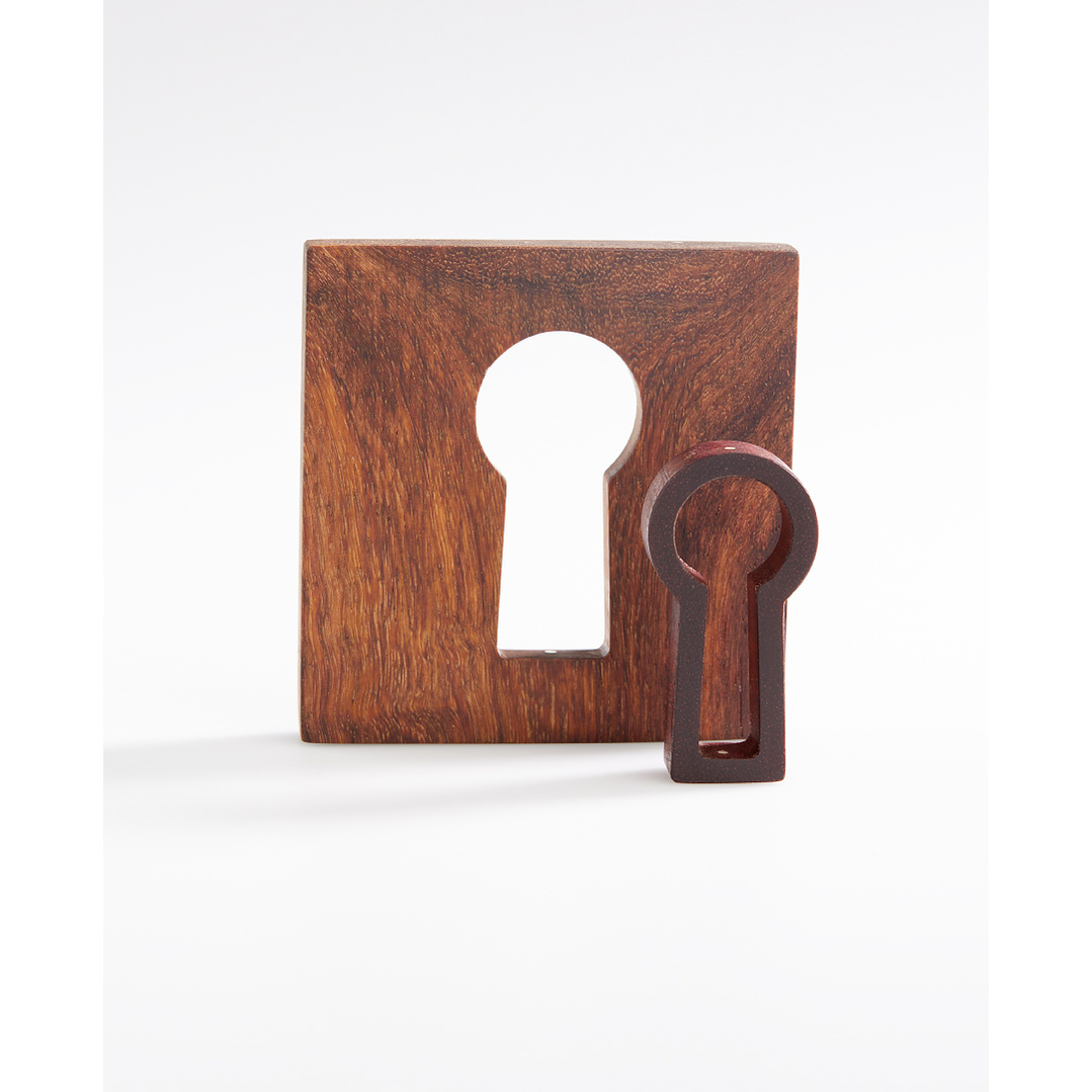 Eszter Zámori's pieces created for Challenge 2023 Jewelry and Travel. Titled Inner Place brooch / ring.