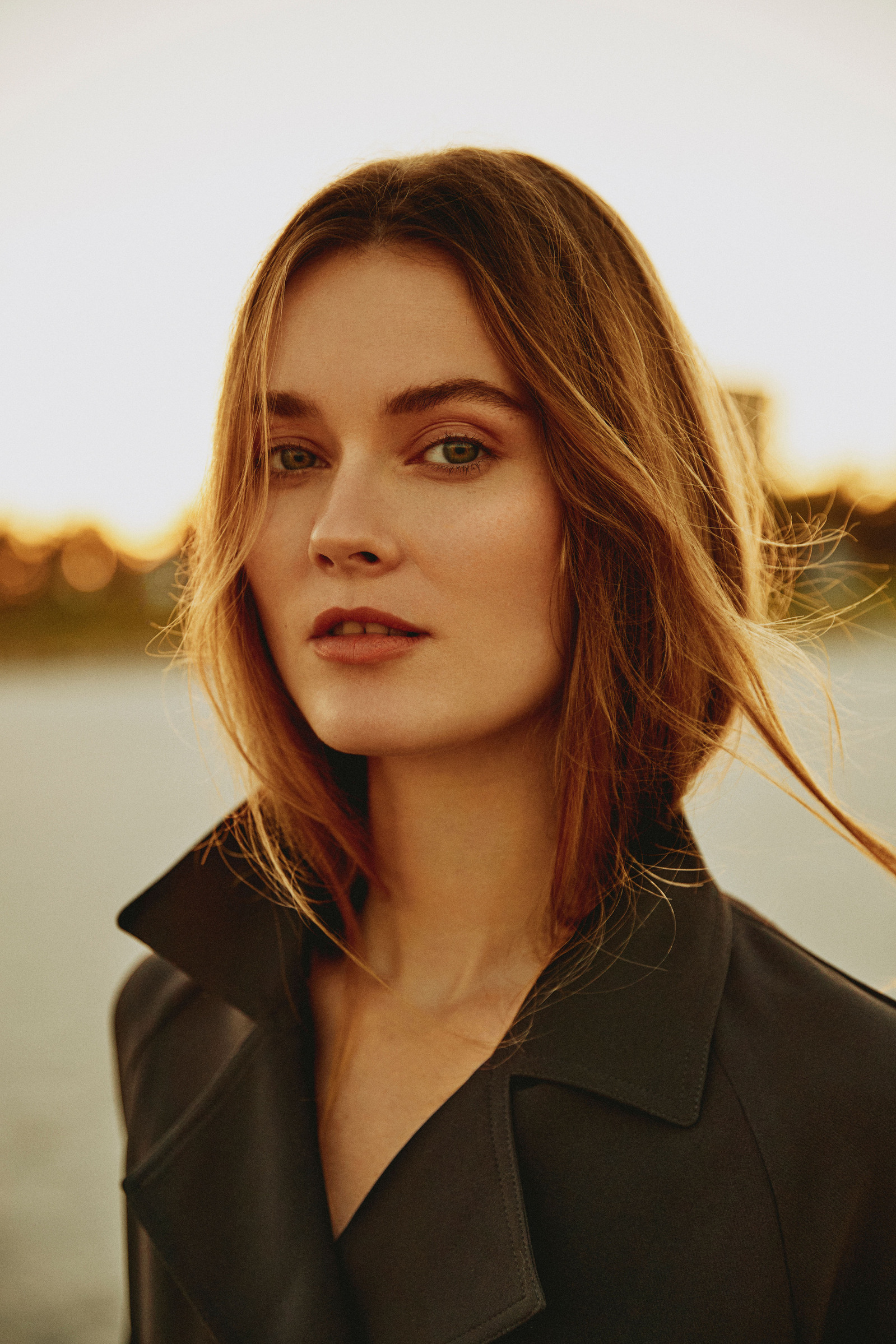 Melanie Lyne retouching high end beauty montreal skin retouch