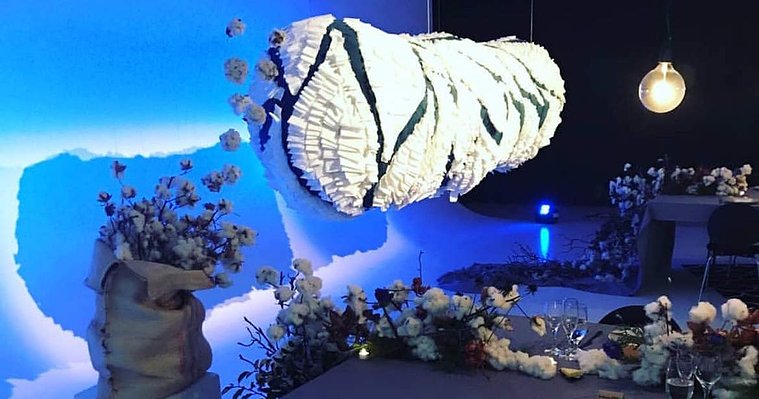 Artist Melissa Carey, Sydney Artist, Female Australian Artist, contemporary artist, installation artist Sydney, suspended installation, art installation Sydney, art installation australia