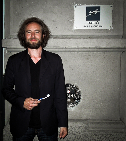 Duke Garwood
Gattò
Milano
Fujifilm FinePix X100
12 ottobre 2012