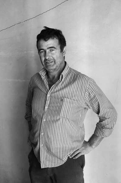 Retrato de señor en plenas fiestas David Salcedo