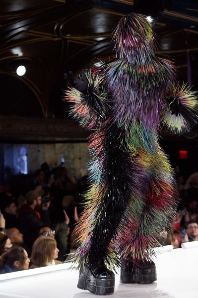 Blaine Pennington. Commercial Lifestyle Conceptual Beauty Product Fashion Event Model Digital Photography. New York City NYC Photographer Photography. NYFW Fashion Week. Runway 7 Fashion. Sony Hall.