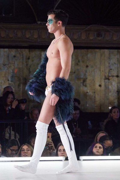 Blaine Pennington. Commercial Lifestyle Conceptual Beauty Product Fashion Event Model Digital Photography. New York City NYC Photographer Photography. NYFW Fashion Week. Runway 7 Fashion. Sony Hall.