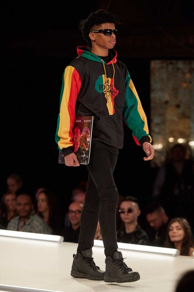 Blaine Pennington. Commercial Lifestyle Conceptual Beauty Product Fashion Event Model Digital Photography. New York City NYC Photographer Photography. NYFW Fashion Week. Runway 7 Fashion. Sony Hall.