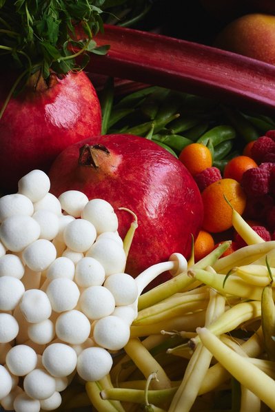 NYC produce photographer capturing fresh farmer’s market vegetables in studio.