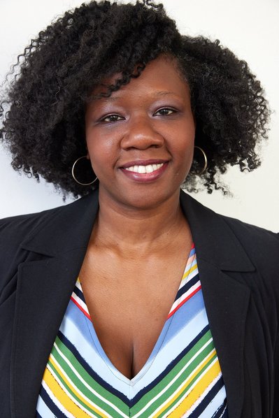 Put your NYC team in the spotlight with our corporate headshot photography services.
