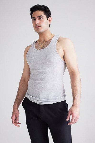 NYC-based model digitals photographer creating polished images for fashion professionals.