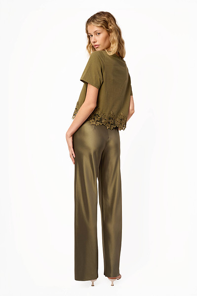Lookbook and ecommerce imagery for women’s fashion brand photographed in NYC.
