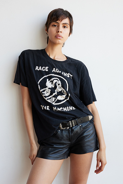 High-resolution NYC model digitals perfect for casting calls and agencies.