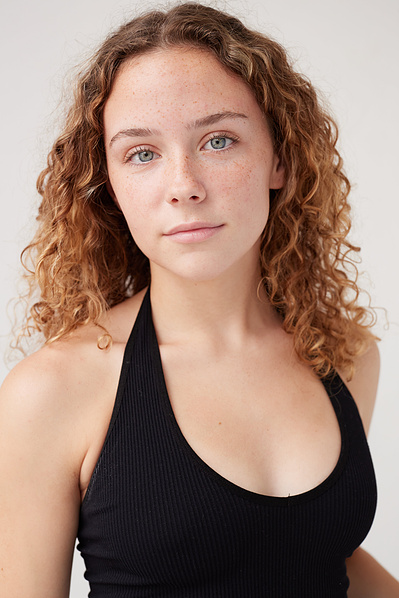 Agency-approved model digitals in NYC with professional retouching services.