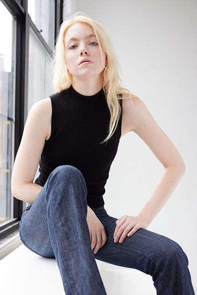 NYC photographer specializing in modern model digitals for brand marketing.