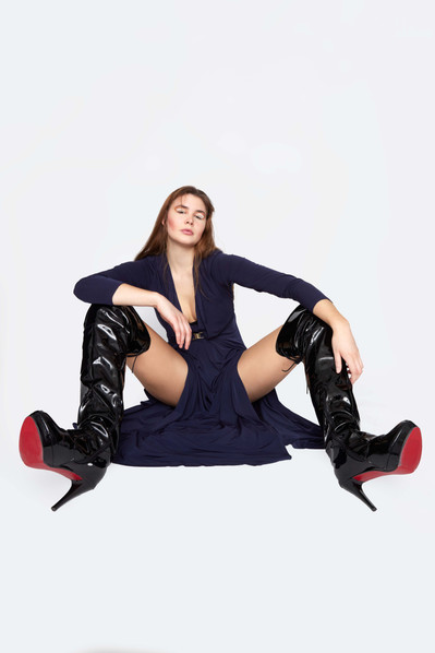 High-quality model test shoot in an NYC studio for agency-ready digitals.