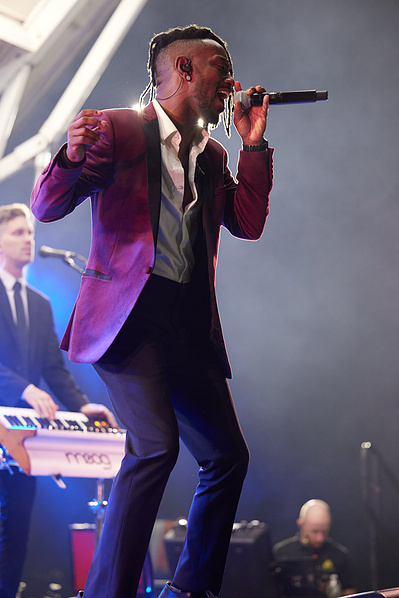 Capturing dynamic live performance photography in NYC’s top venues