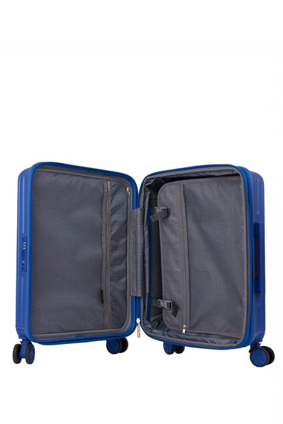 Ecommerce luggage shoot featuring hard-shell suitcase with wheels in NYC.