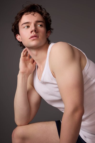 Creative editorial shoots in NYC to strengthen model portfolios.