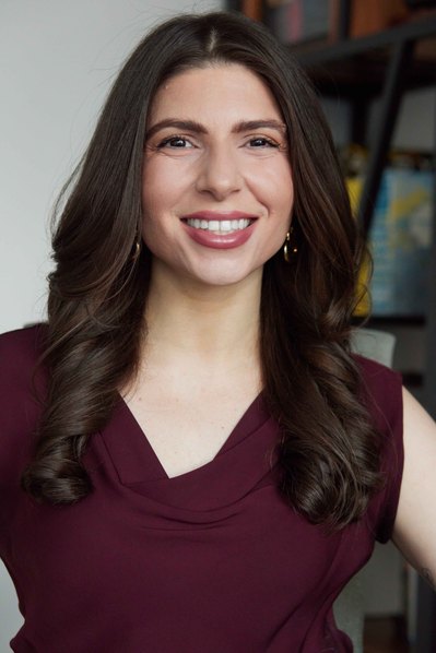 Stand out from competitors with our high-quality corporate headshots captured in the business hub of NYC.