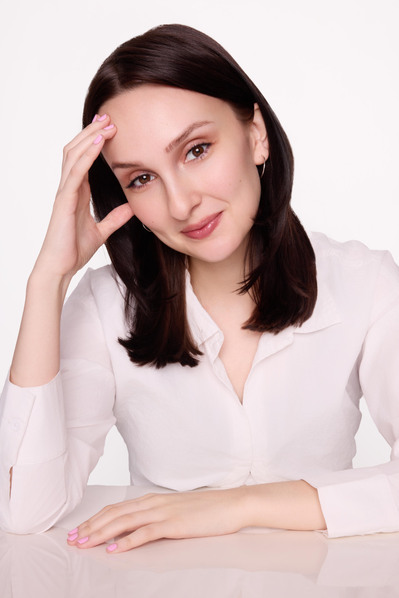 Build a strong model portfolio with expert NYC fashion and beauty photography.