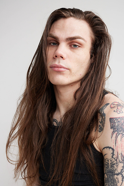 Industry-standard model digitals in NYC with professional studio and natural light options.