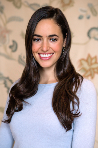 Reflect confidence and authority with our corporate headshot photography amidst the energy of NYC.