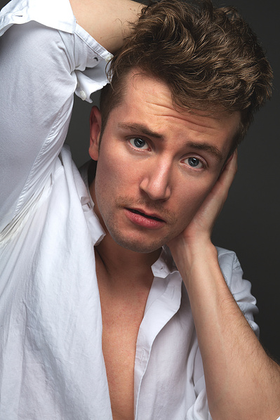 NYC-based studio photographer capturing professional, on-brand model portfolio updates.