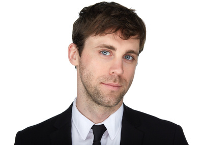 Make a statement with our impactful corporate headshot photography against the backdrop of NYC's dynamic streets.