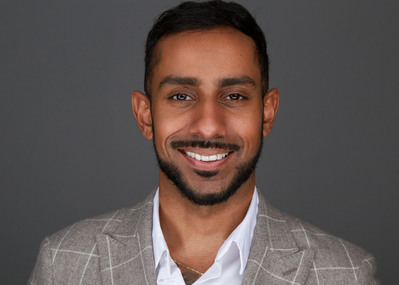 Invest in your personal brand with our corporate headshot photography in the vibrant metropolis of NYC.