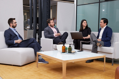 New York corporate lifestyle photographer showcasing team engagement and workspace dynamics.