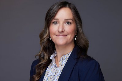 Natural and studio corporate headshots in NYC for a strong first impression.