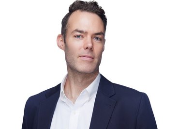 NYC headshot photographer capturing polished, professional corporate portraits.