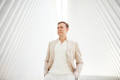 Professional personal branding photography in NYC for coaches, speakers, and corporate leaders.